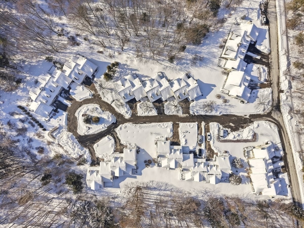 18 Winterberry Ln 18