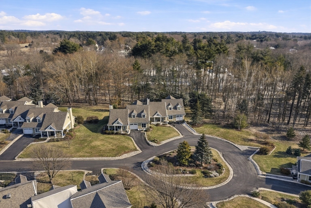 18 Winterberry Ln 18