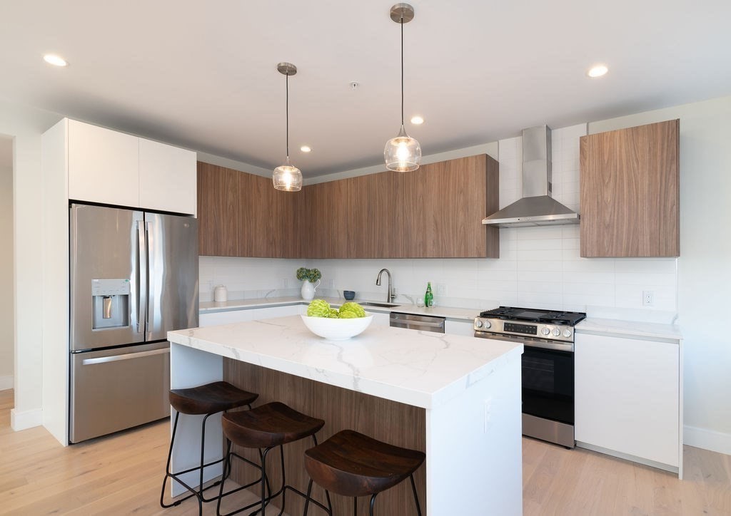 488 Quincy Avenue 02