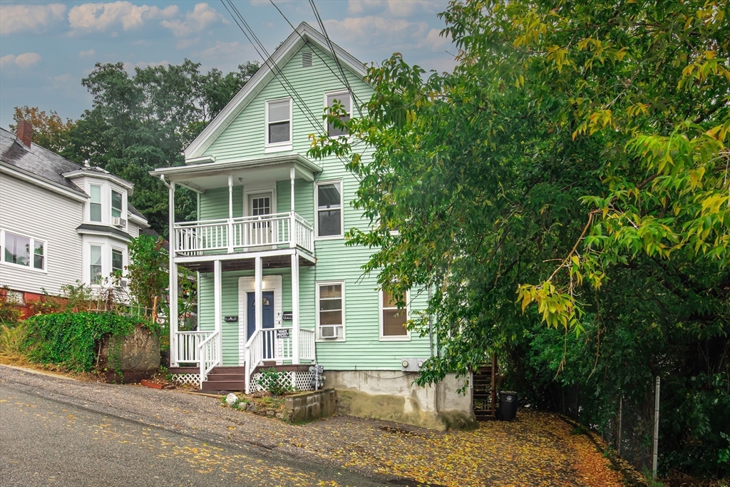 1 Marion St