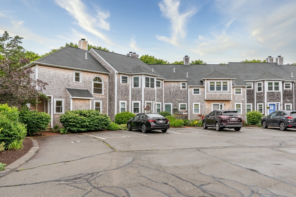 17 Harbor Hill 17
