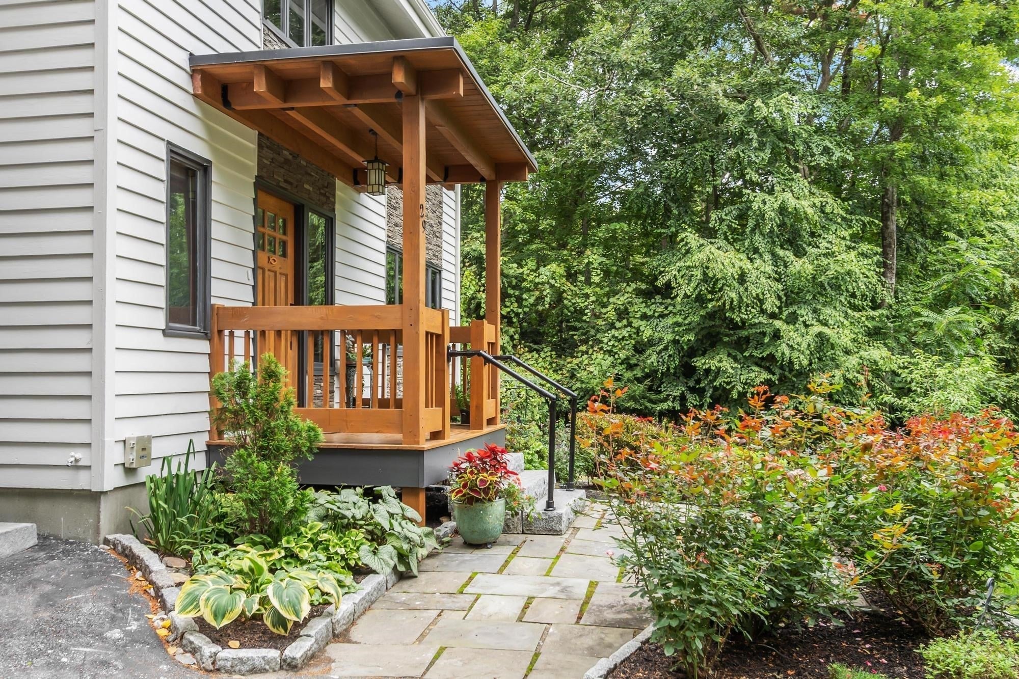 29 Shaker Rd