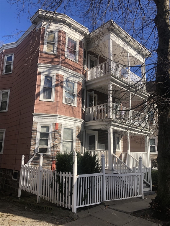 10 Hosmer Street