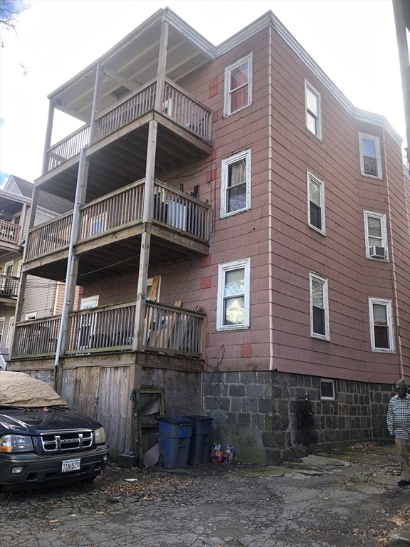 10 Hosmer Street