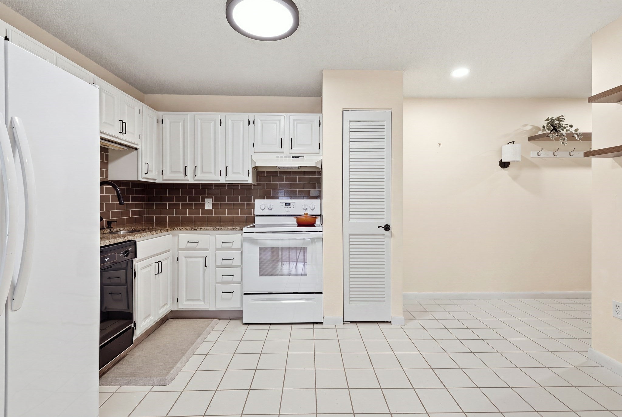 160 Burkhall St #308, Weymouth, MA, 160 Burkhall St #308, Weymouth, MA Photo #3