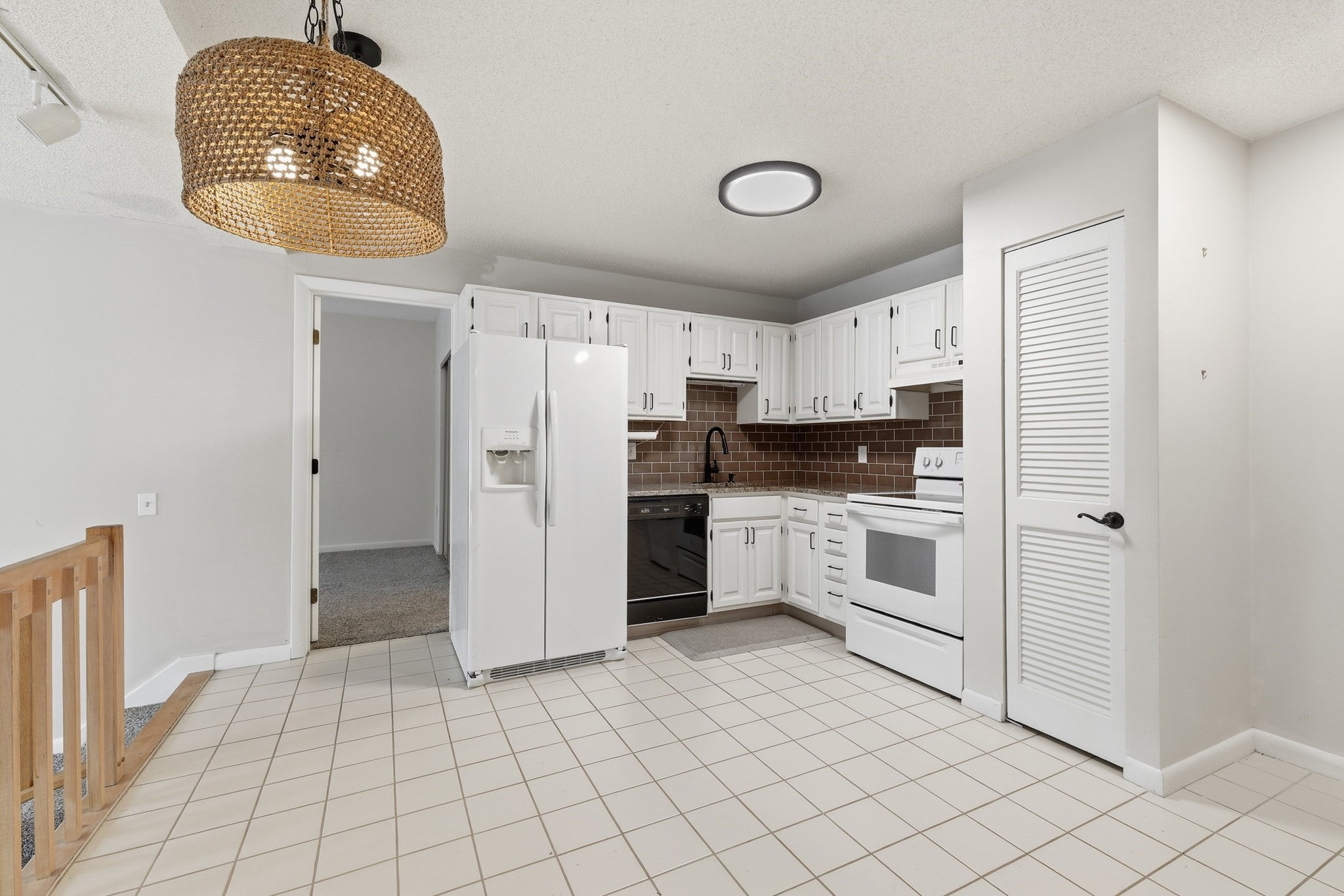 160 Burkhall St 308, Weymouth MA 02190