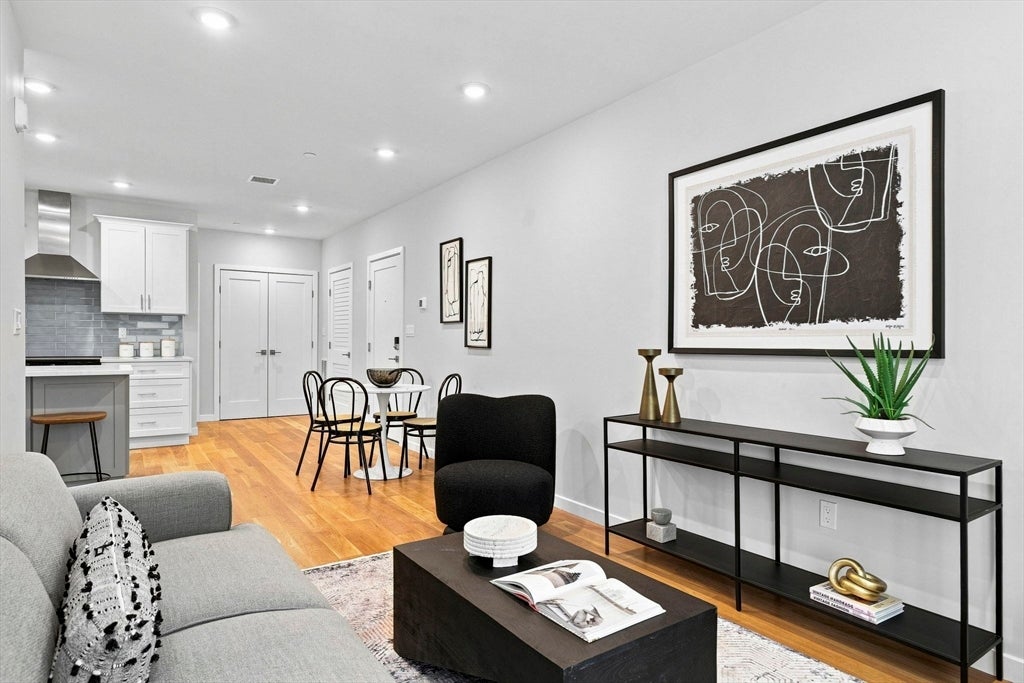267 Old Colony AVE #206, Boston, MA, 267 Old Colony AVE #206, Boston, MA Photo #6