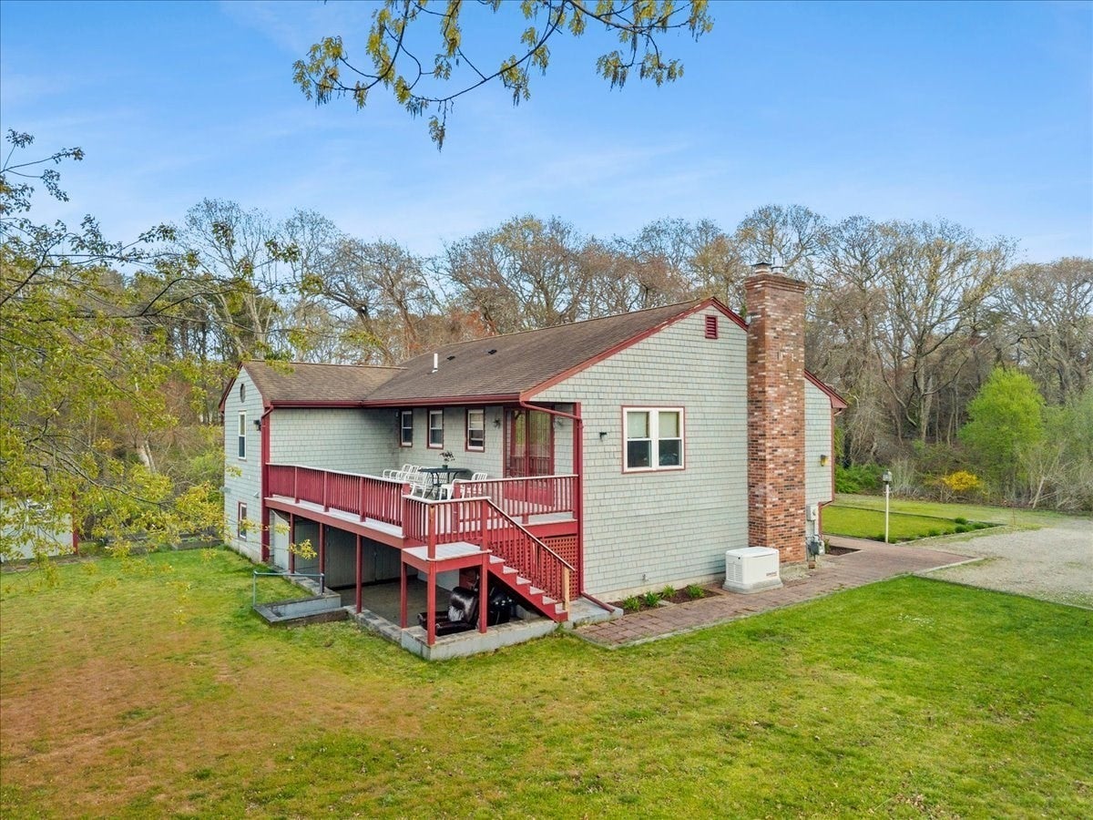 64 Rainbow Rd