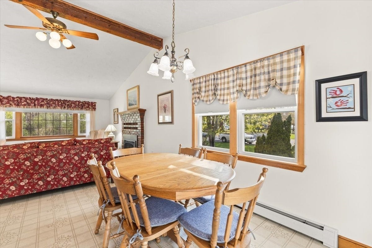 64 Rainbow Rd