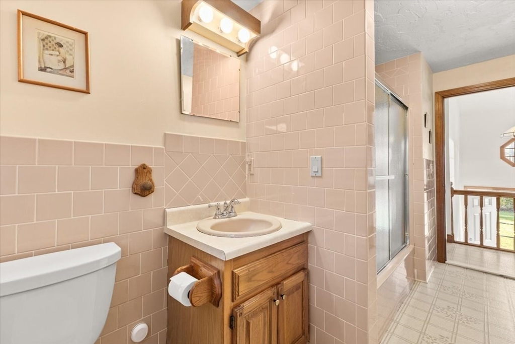 64 Rainbow Rd, Yarmouth, MA Photo #28