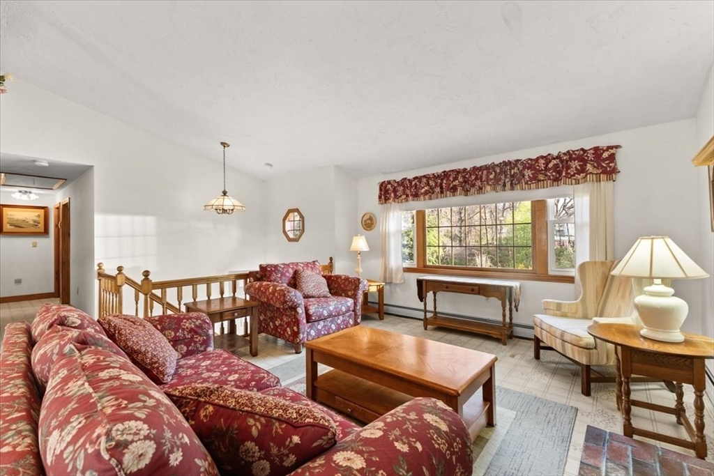64 Rainbow Rd, Yarmouth, MA Photo #11