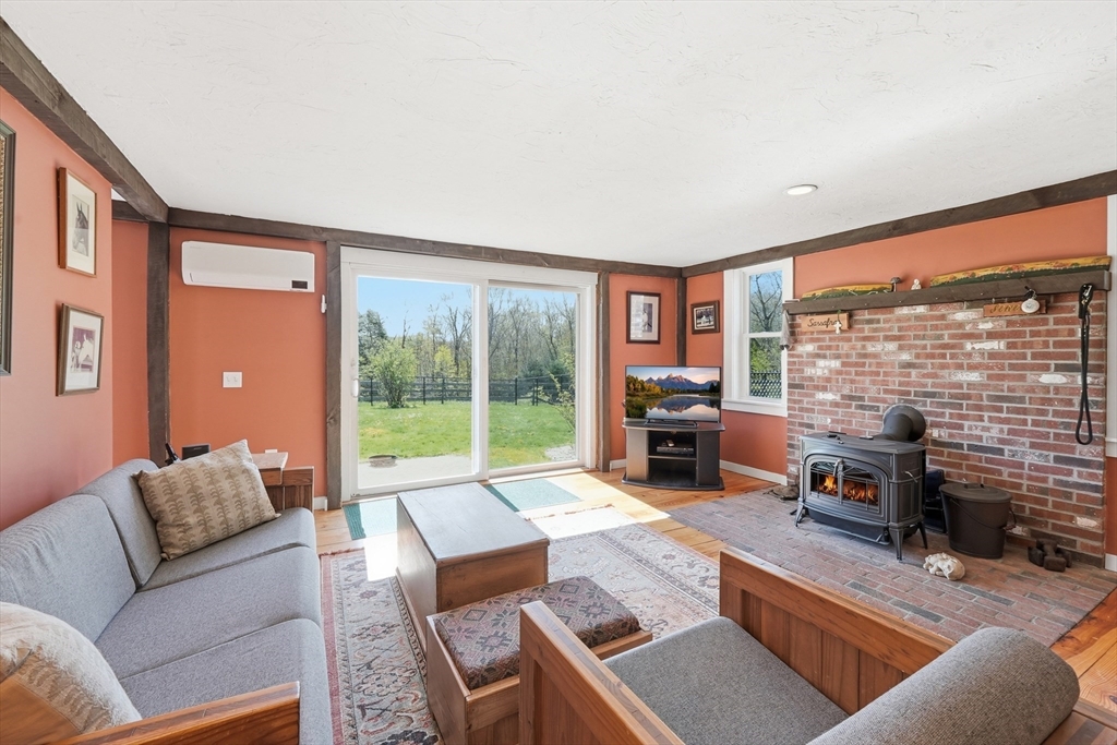 9 Adams Rd, Hubbardston, MA Photo #15