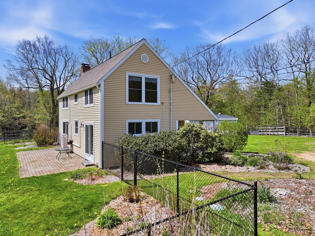 9 Adams Rd