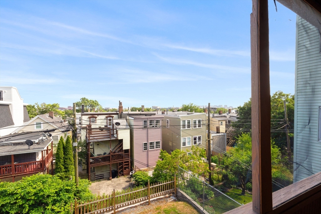 215 Lexington Street