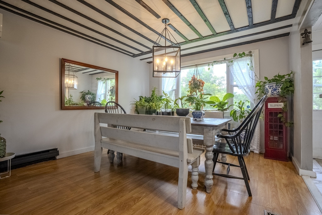 584 Dennison Dr