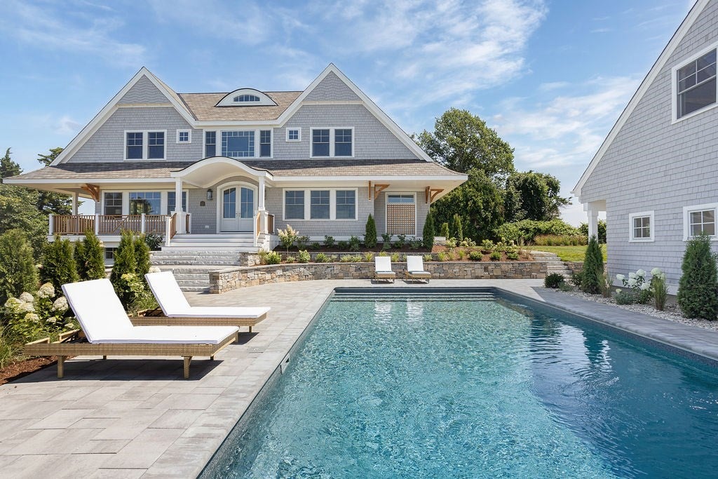 10 High Hill Road, Tiverton, RI, 10 High Hill Road, Tiverton, RI Photo #2