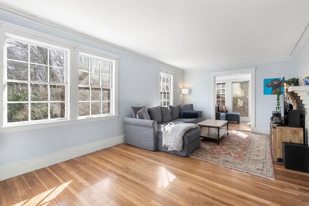 27 Oakwood Rd