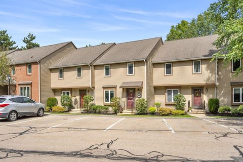 805 Lewis O Gray Dr 805 Saugus MA 01906