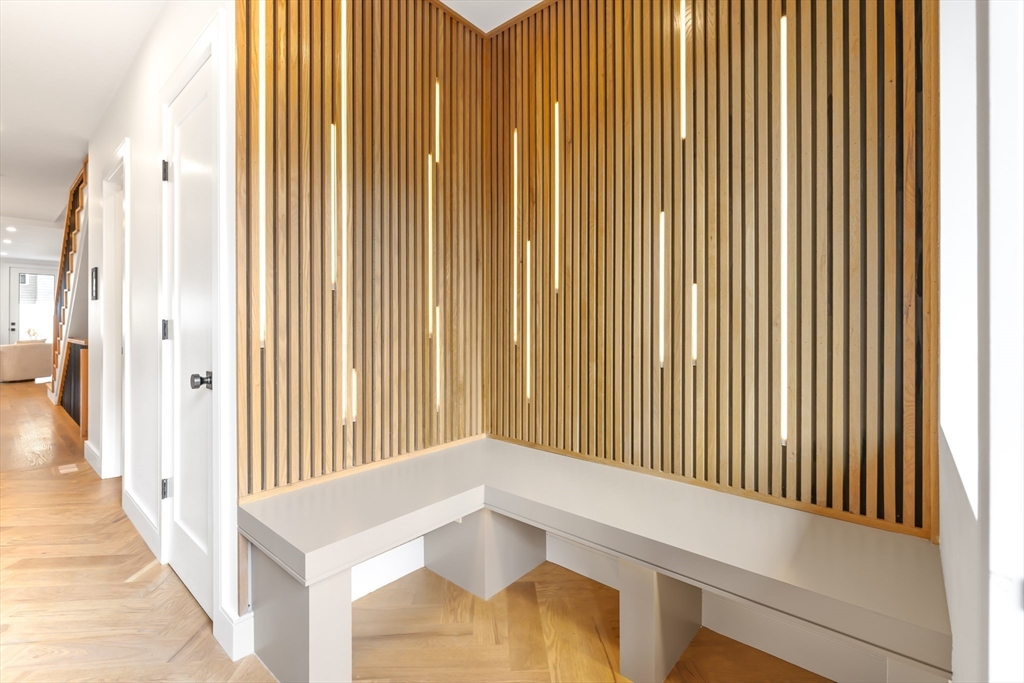 27-29 Indiana Terrace 27