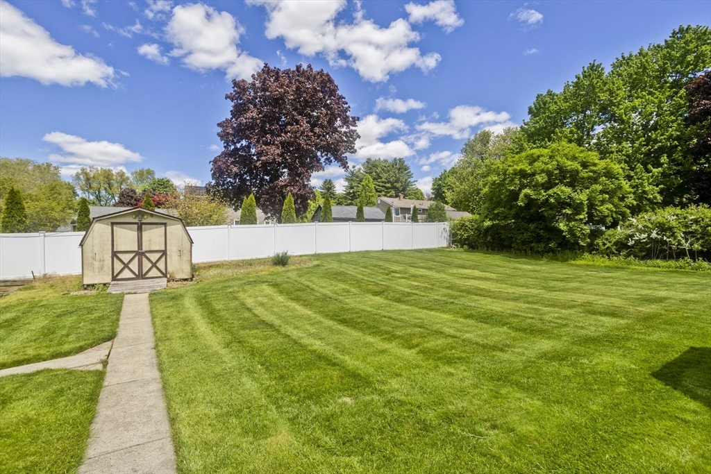 20 Hendom Dr, Agawam, MA, 20 Hendom Dr, Agawam, MA Photo #4
