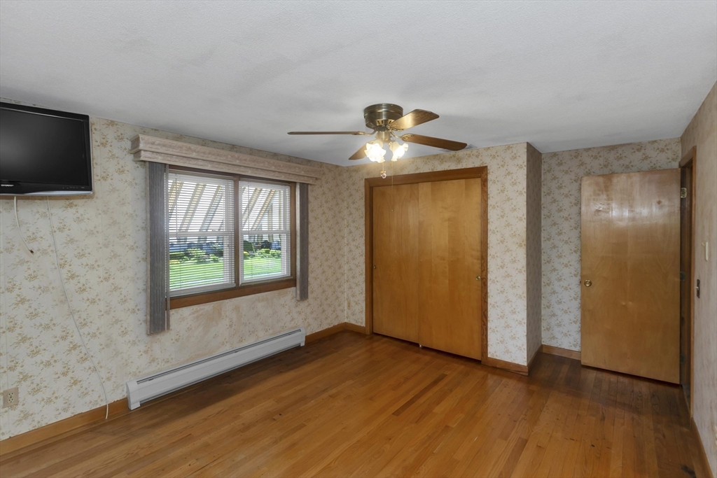 20 Hendom Dr, Agawam, MA, 20 Hendom Dr, Agawam, MA Photo #27