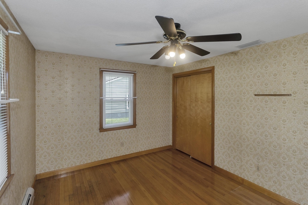20 Hendom Dr, Agawam, MA, 20 Hendom Dr, Agawam, MA Photo #21