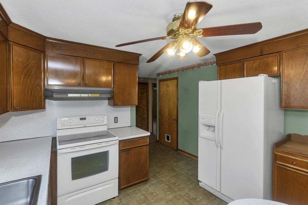 20 Hendom Dr, Agawam, MA, 20 Hendom Dr, Agawam, MA Photo #7
