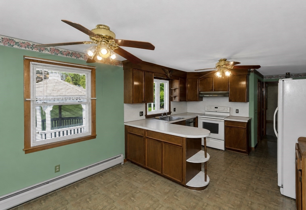 20 Hendom Dr, Agawam, MA, 20 Hendom Dr, Agawam, MA Photo #8