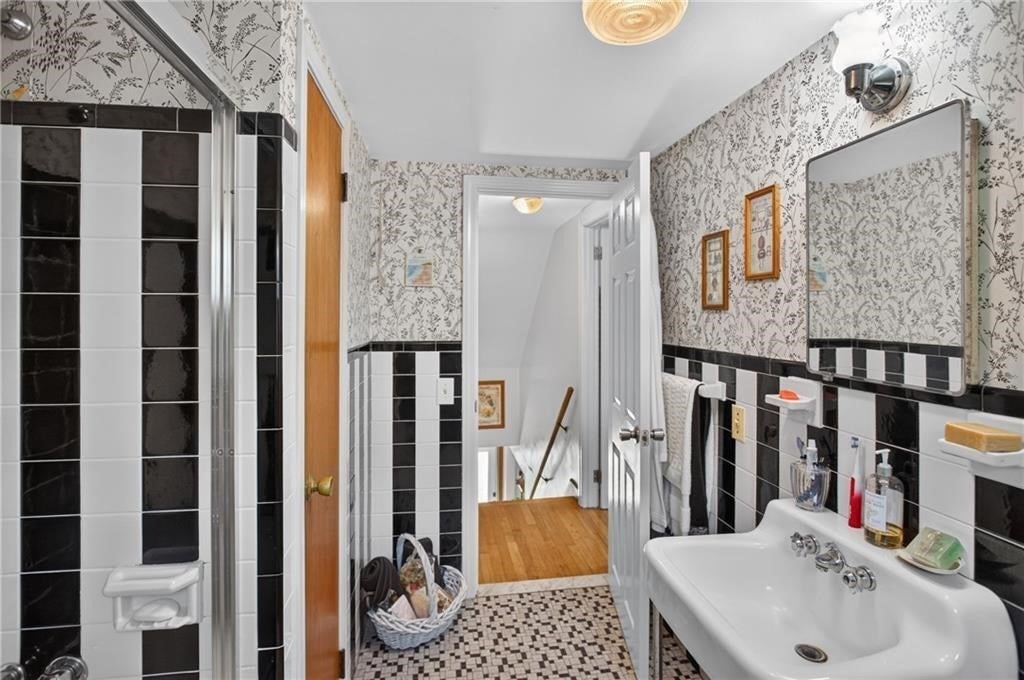 130 Thurston Street, East Providence, RI, 130 Thurston Street, East Providence, RI Photo #24