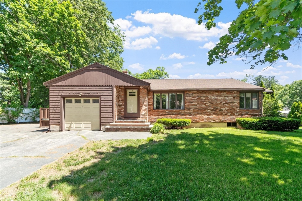 5 Fairmeadow Rd