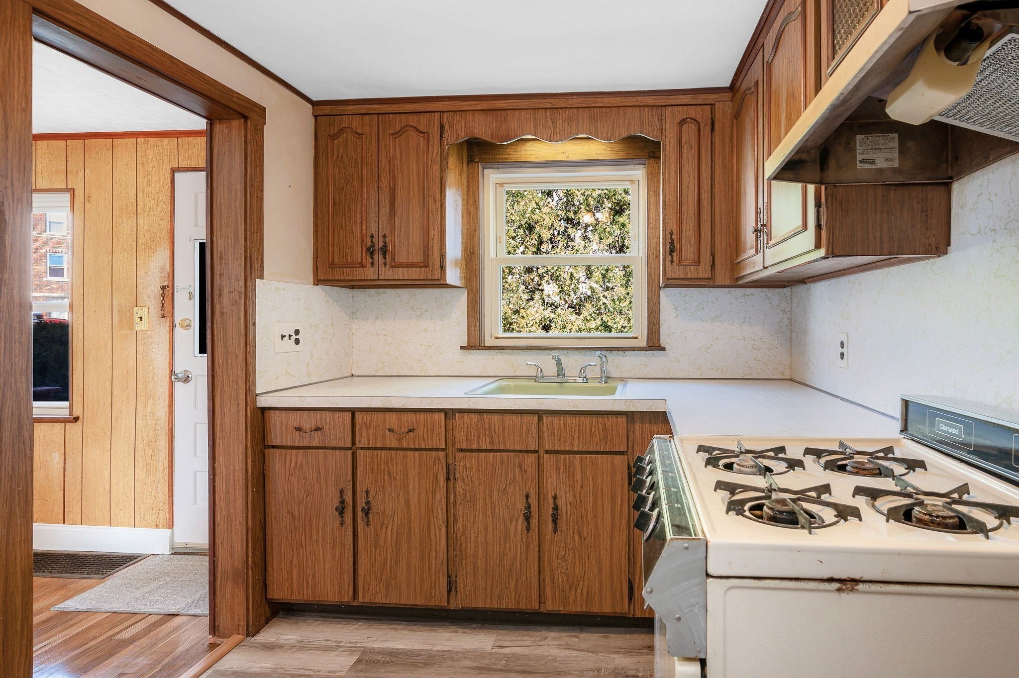 15 Regent Rd, Malden, MA, 15 Regent Rd, Malden, MA Photo #11