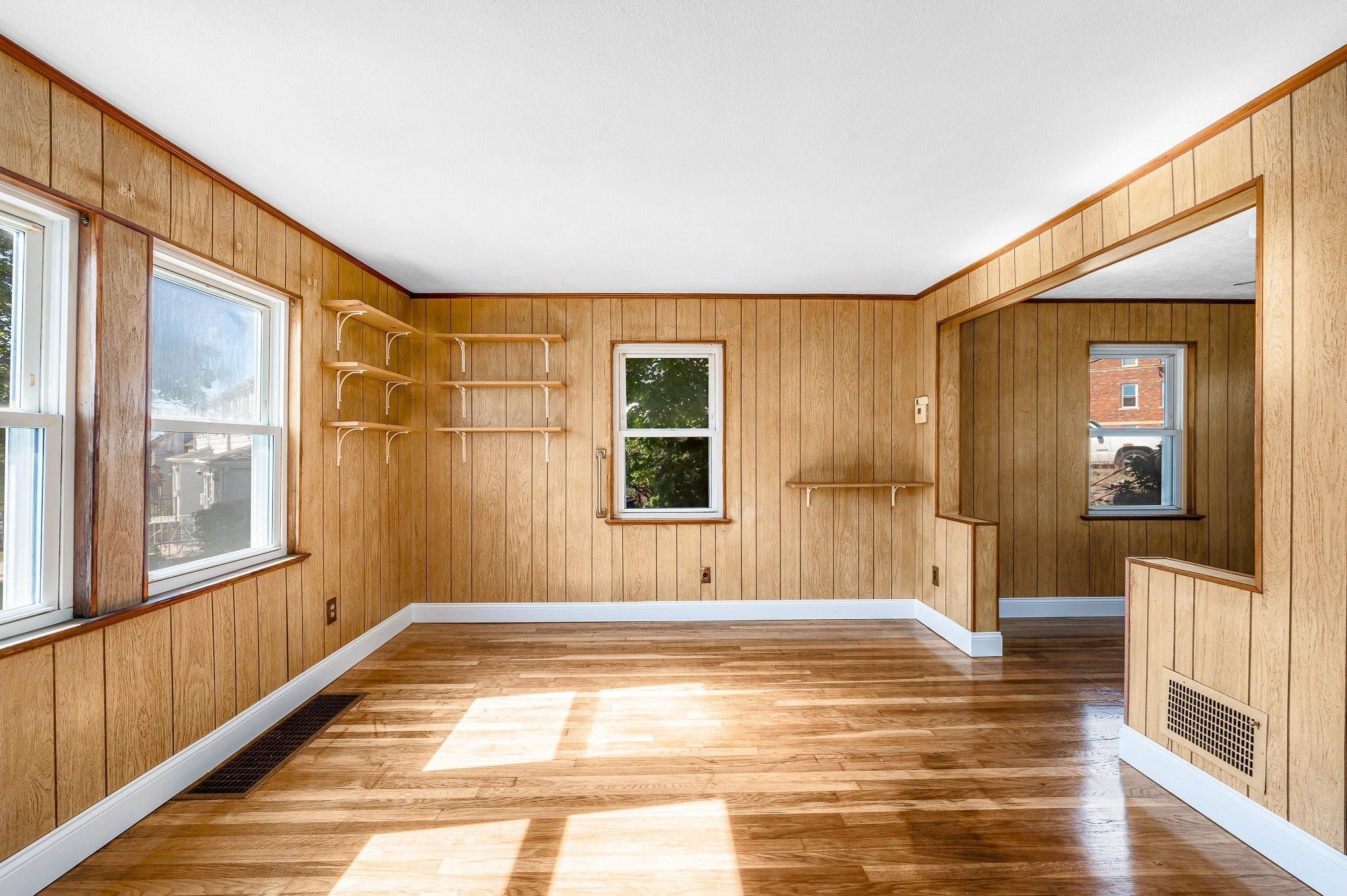 15 Regent Rd