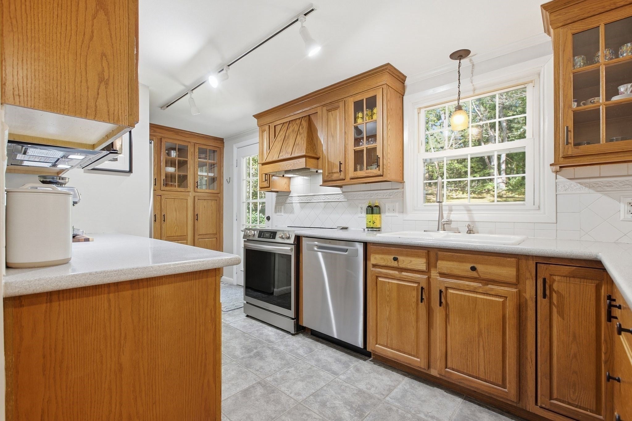 48 Gray Road, Andover, MA, 48 Gray Road, Andover, MA Photo #6