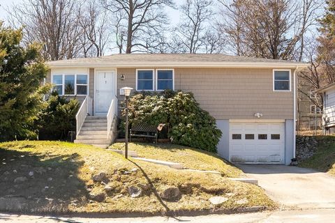 Photo of 20 Kenberma Road, Worcester, MA 01604 (MLS # 73499598)