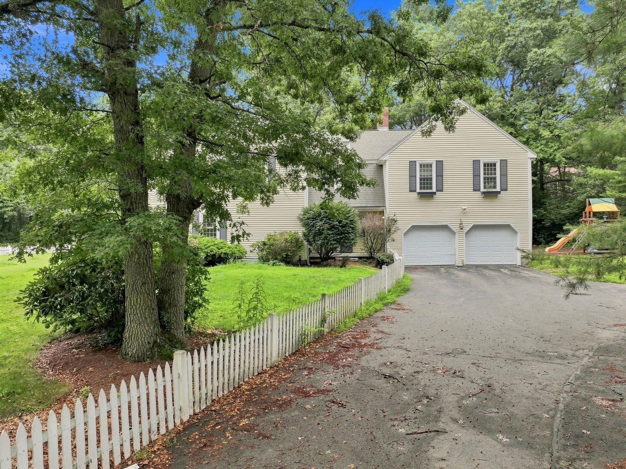 76 Carroll Dr