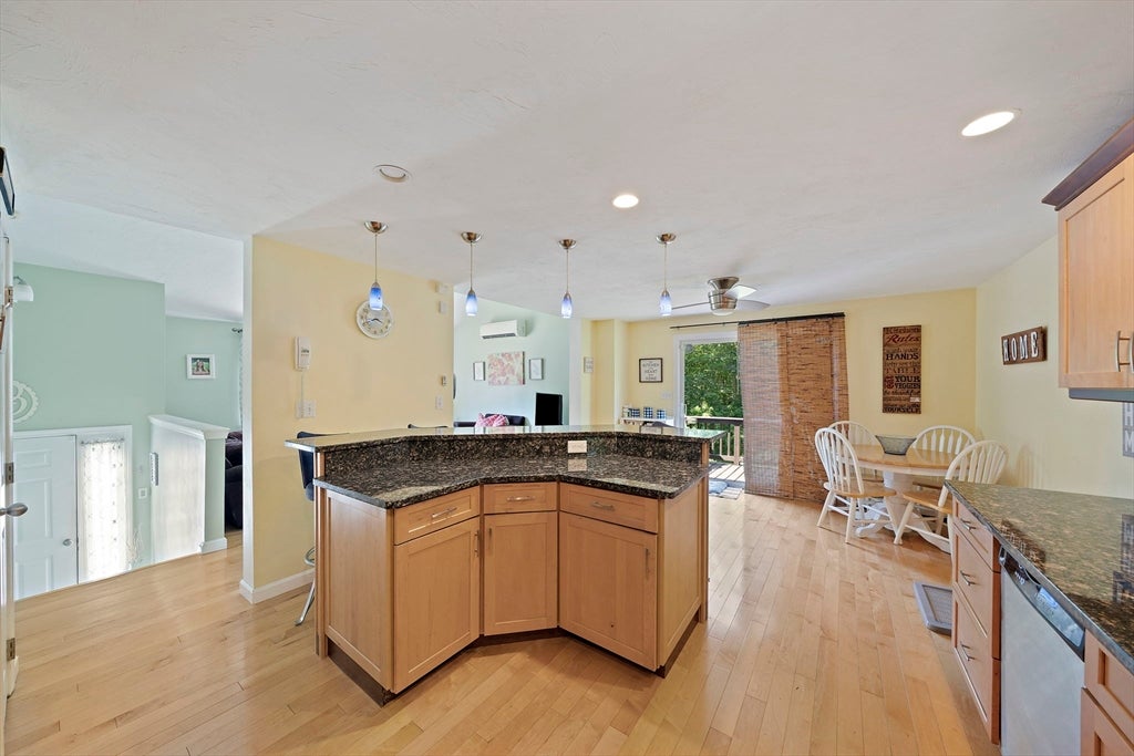 735 Pleasant St, Bridgewater, MA Photo #4