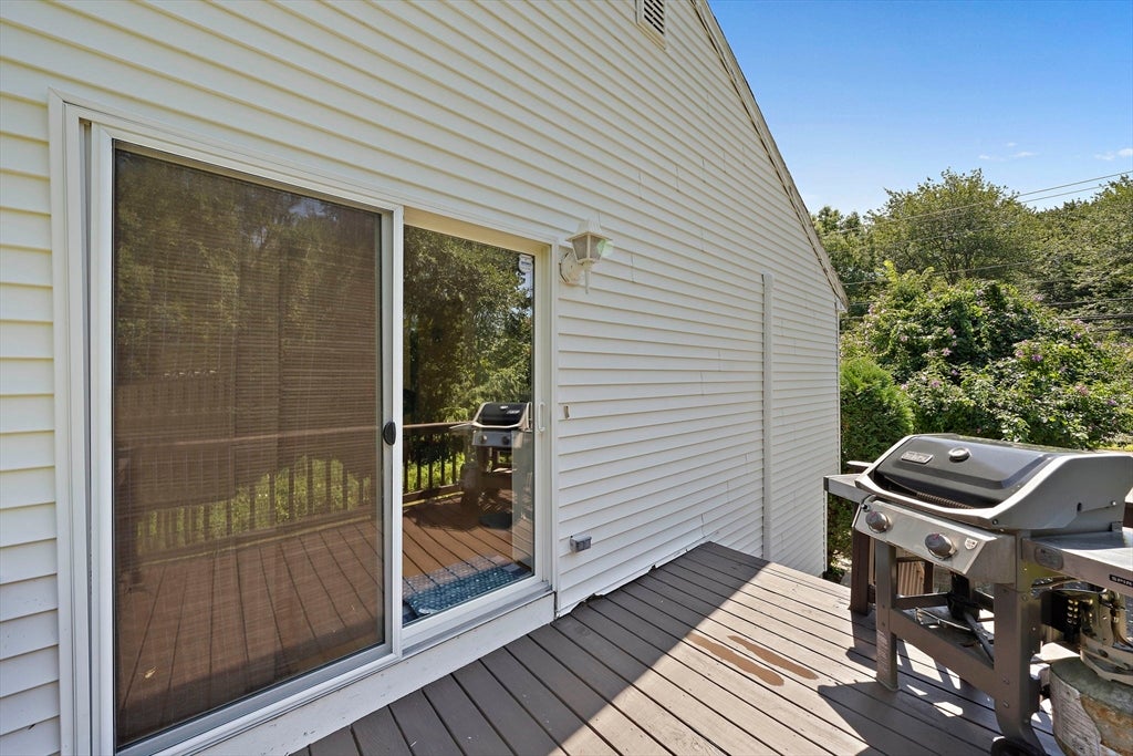 735 Pleasant St, Bridgewater, MA Photo #33