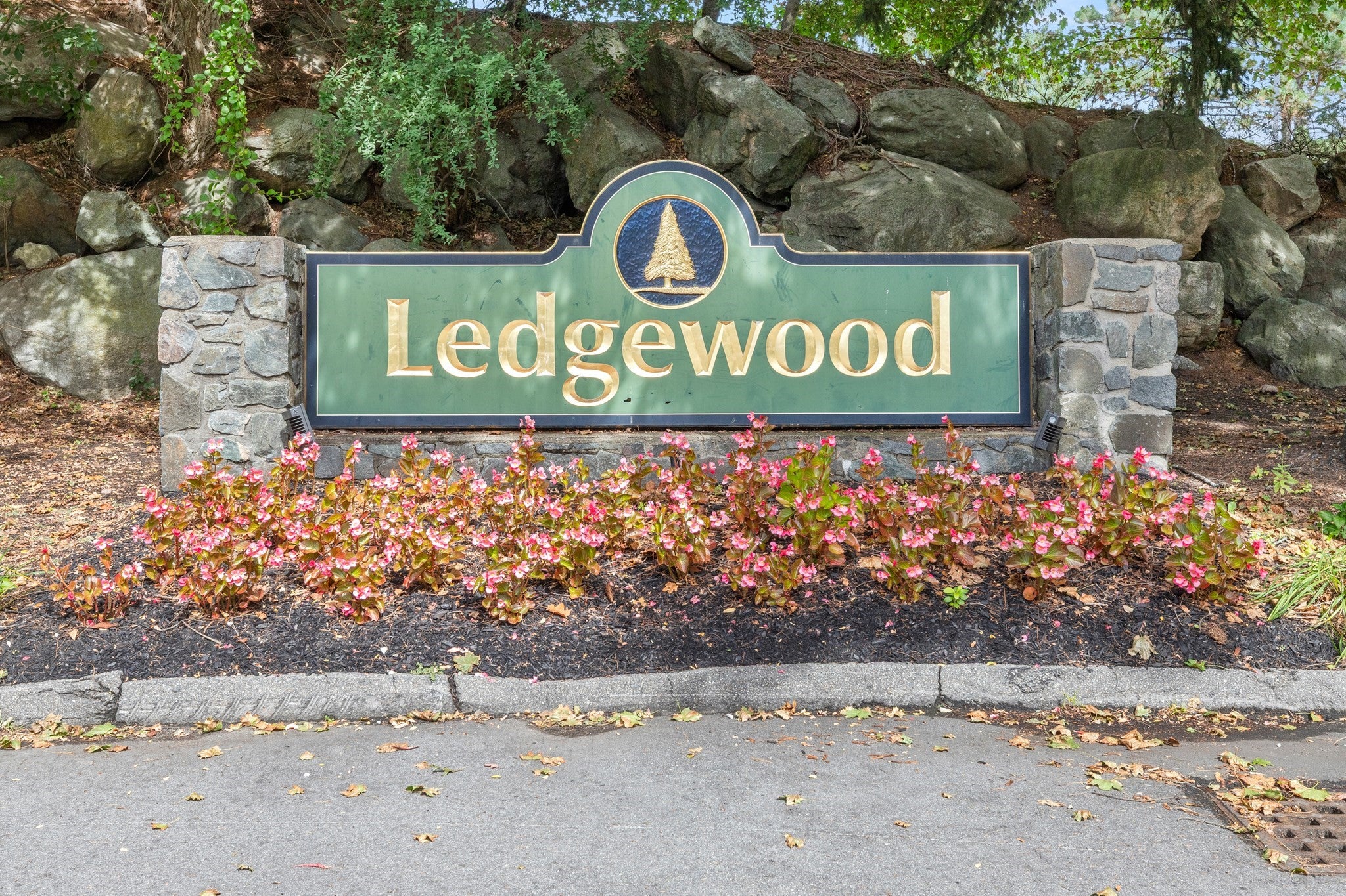 4 Ledgewood Way #21, Peabody, MA, 4 Ledgewood Way #21, Peabody, MA Photo #1