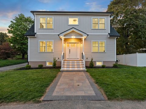 10 Ames St Wakefield MA 01880