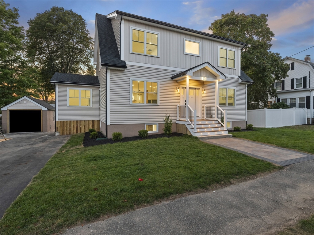 10 Ames St