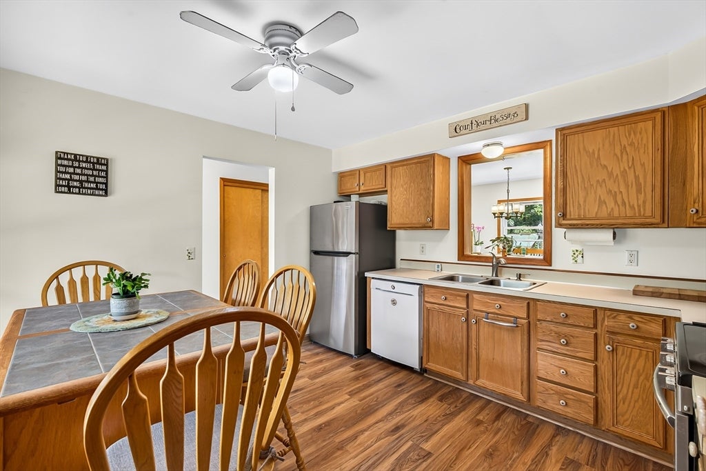 410 Billings Rd