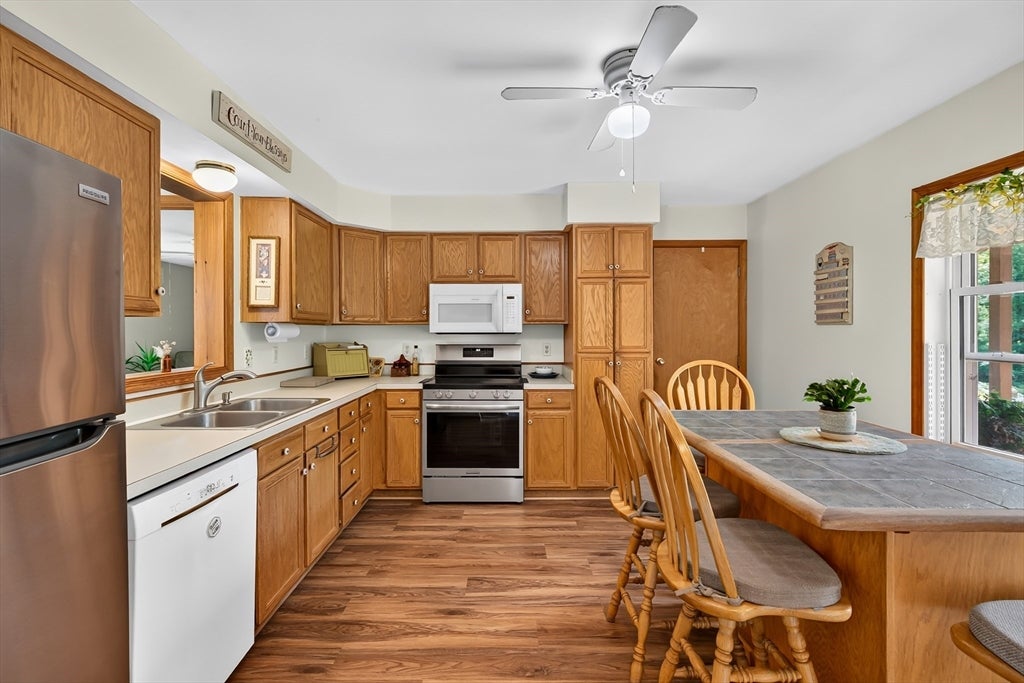 410 Billings Rd