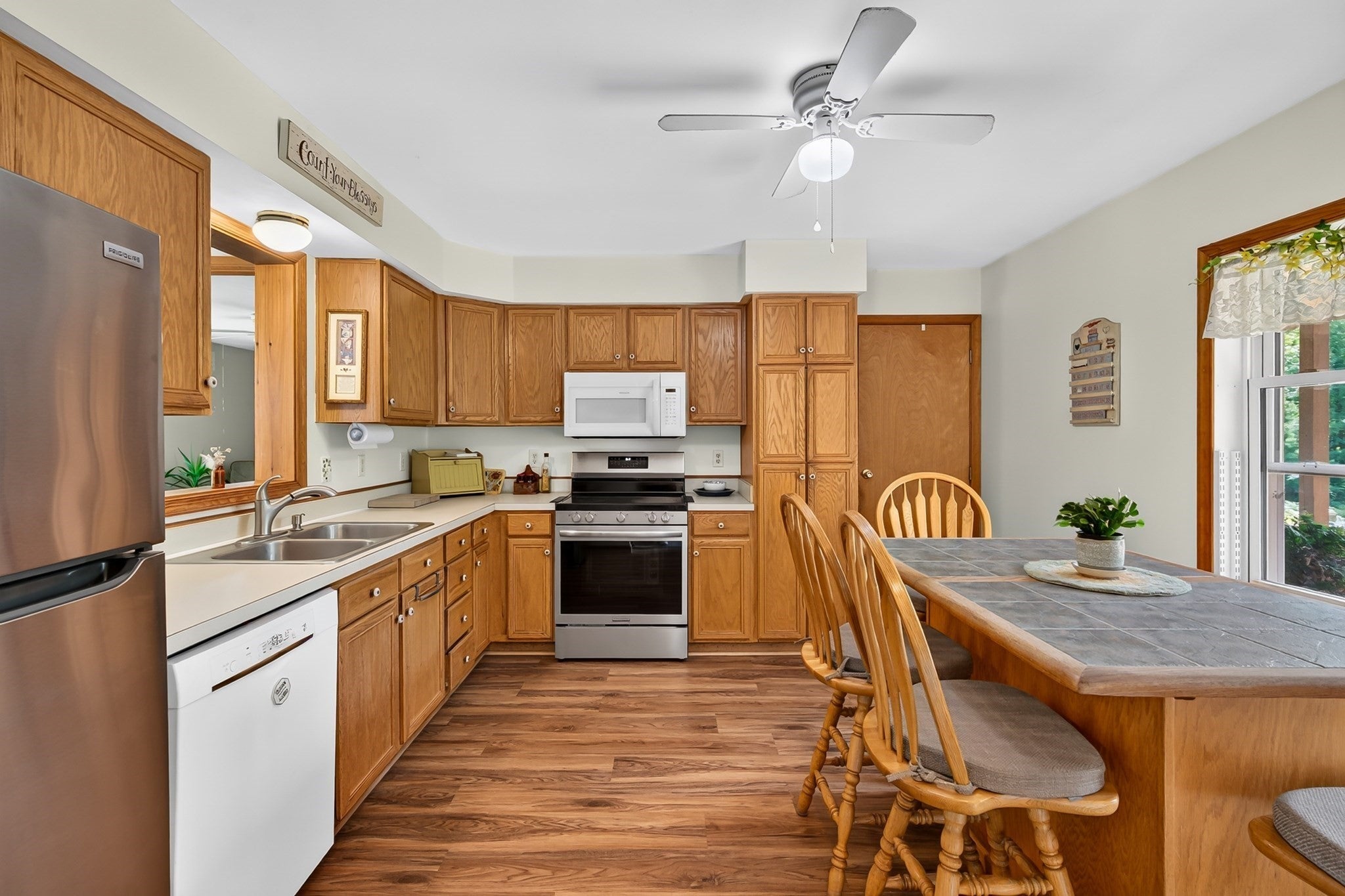 410 Billings Rd