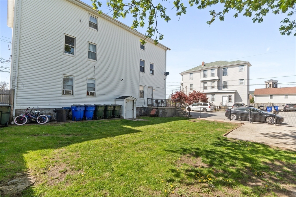 916-922 Rodman St