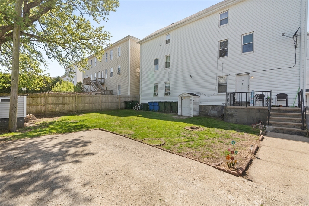 916-922 Rodman St