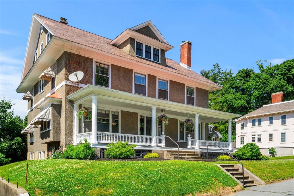 30 Mansur St
