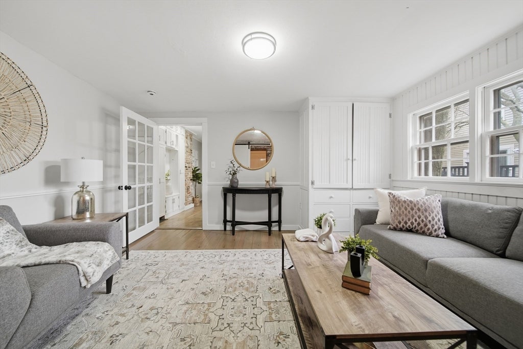 68 Pleasant St #3, Newburyport, MA Photo #9