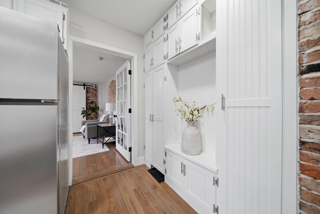 68 Pleasant St #3, Newburyport, MA Photo #7