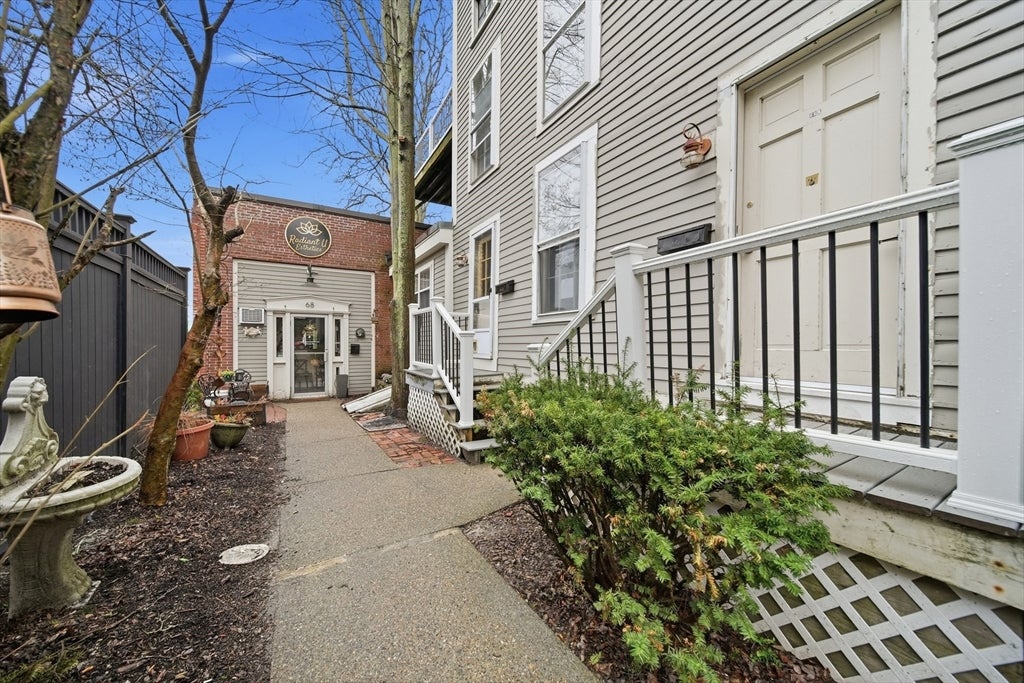 68 Pleasant St #3, Newburyport, MA Photo #17
