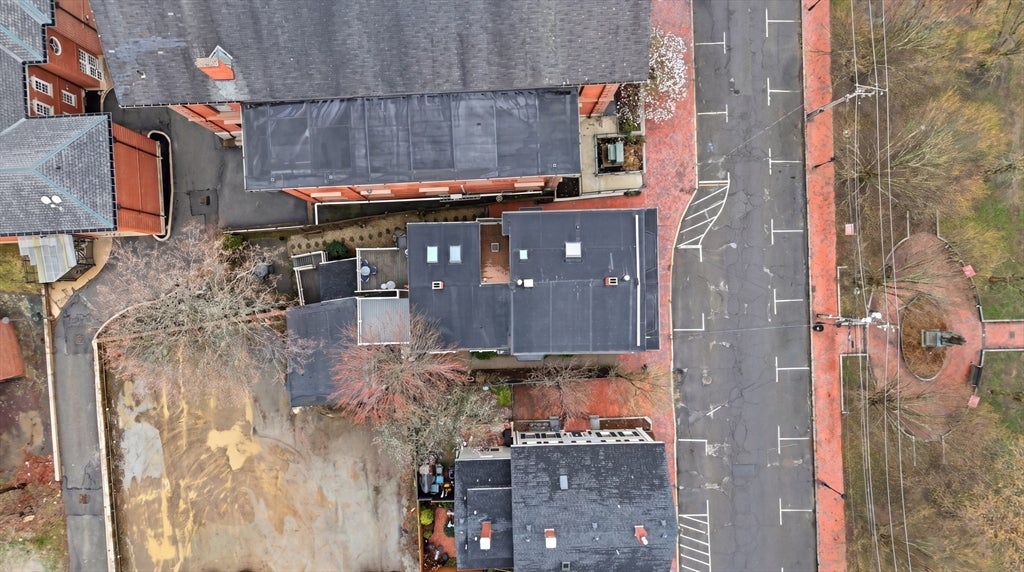 68 Pleasant St #3, Newburyport, MA Photo #23